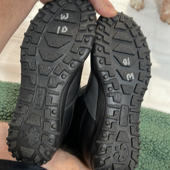 Totes women 8M snow boots black and grey fur - Picture 8 of 8